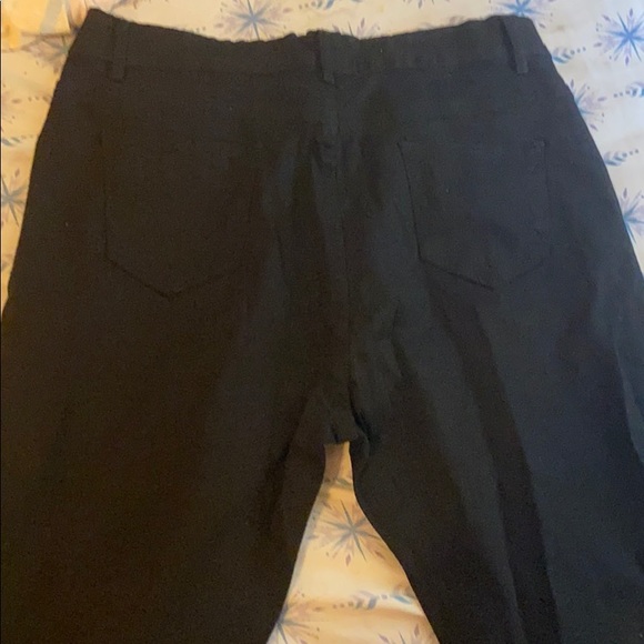 Black distressed denim pants - Picture 1 of 3